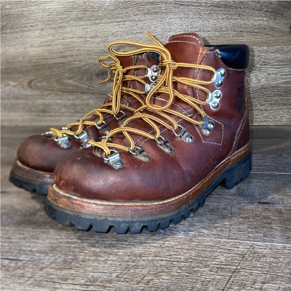 Rocky Other - Vintage Rocky Classic Hiking Boots Made in America 6.5 M leather 1150
